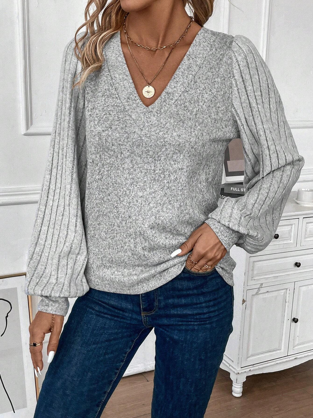 SHEIN LUNE Lantern Sleeve V Neck Tee Fall Cloth for Women