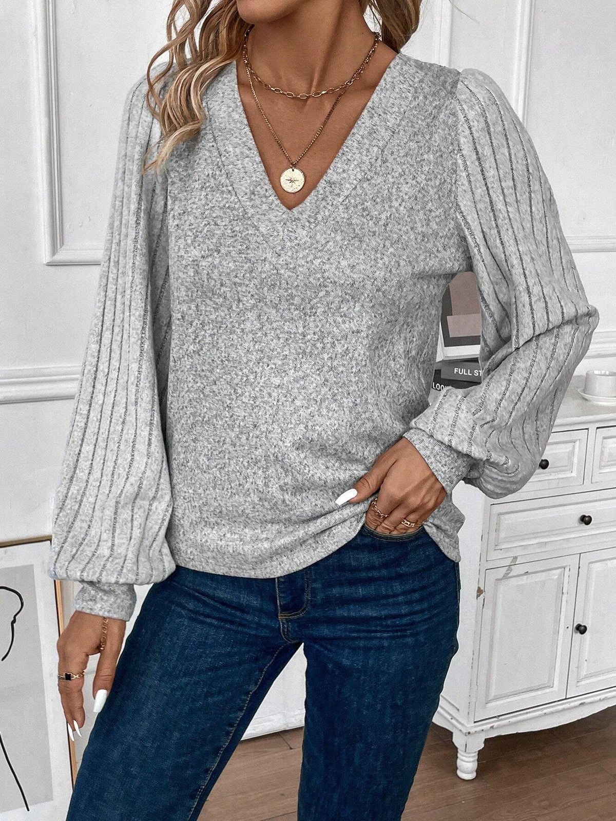 SHEIN LUNE Lantern Sleeve V Neck Tee Fall Cloth for Women